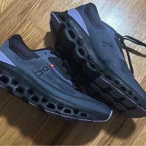 On Running Women Black and Gray Running Shoes